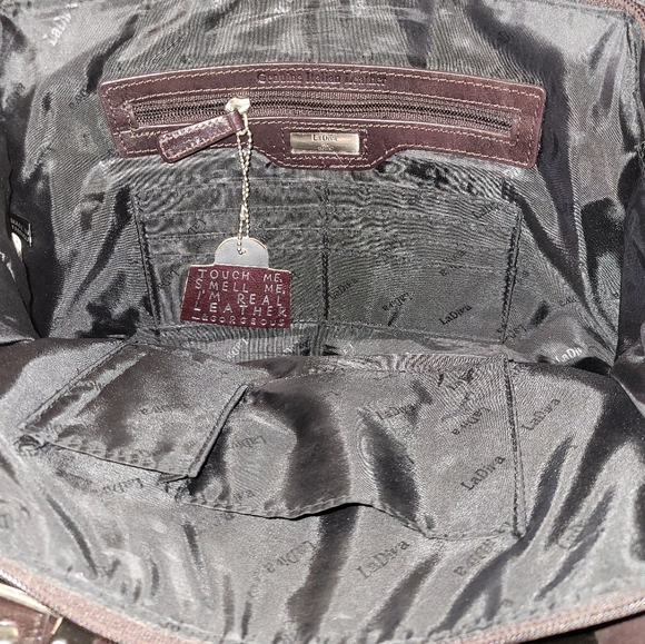 La Diva 100% Italian Leather - Picture 14 of 15